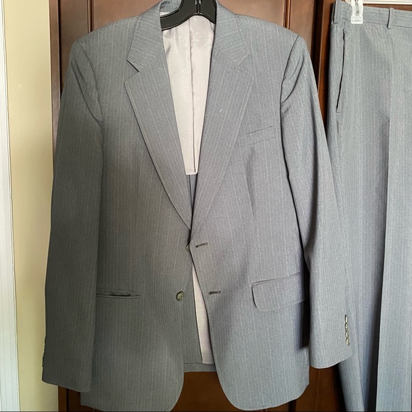 Grey Suit Set by Haspel - Picture 2 of 9